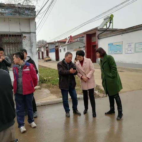 区卫计局继续深入到所包村督导冬季取暖工作