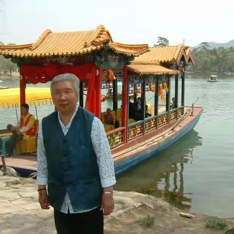 叫一声爸妈能有人回答比啥都重要