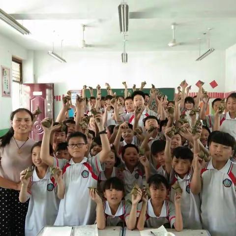 谷熟镇中心小学师生同庆端午节，永记爱国诗人～屈原