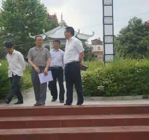 【新标准·大规范】市督导室主任白发善一行莅临铁中检查基本均衡县评估复查工作