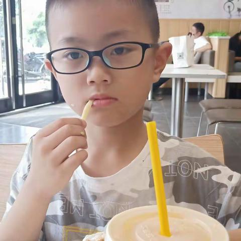 陈梅宇的快乐暑假