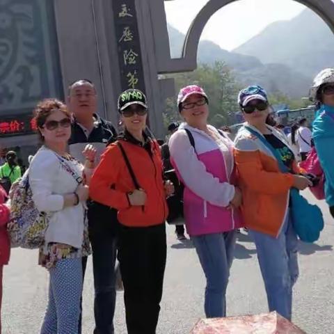 凤凰山位于辽宁凤城市，主体由花岗岩构成，景观奇特自古有辽东第一名山之称。2017年6月8日凤凰山一游