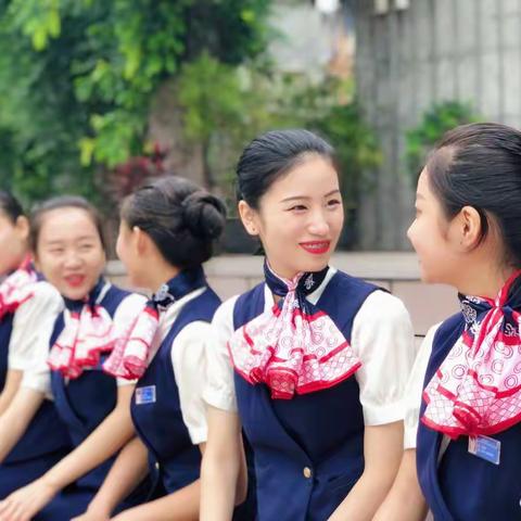 帅哥靓女