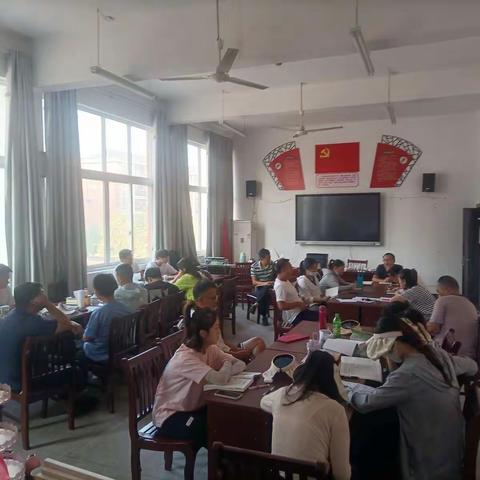 铅山二中体育组第三次教研组活动