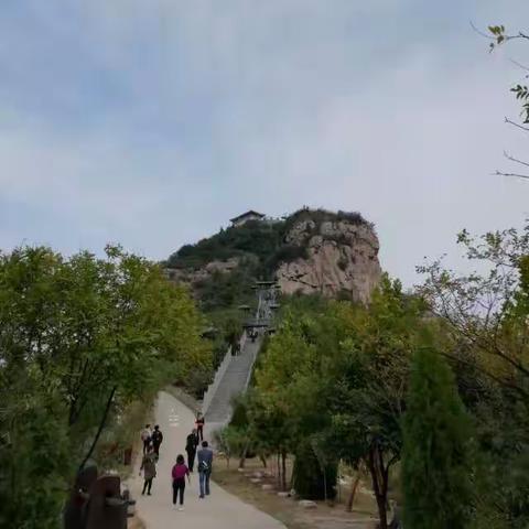 秋回登临济源桃花岛