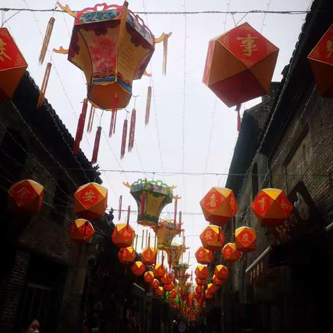 问道修学立志向，崇文尚武做状元——凯瑞小学一年级（6）班苗全浩周村状元府半日研学