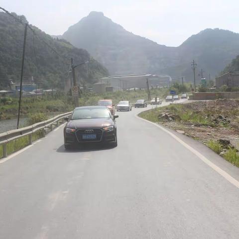 寻访红色足迹，弘扬爱国精神——礼贤小学一1暖阳中队红鹰小队小锦鲤爱祖国实践活动