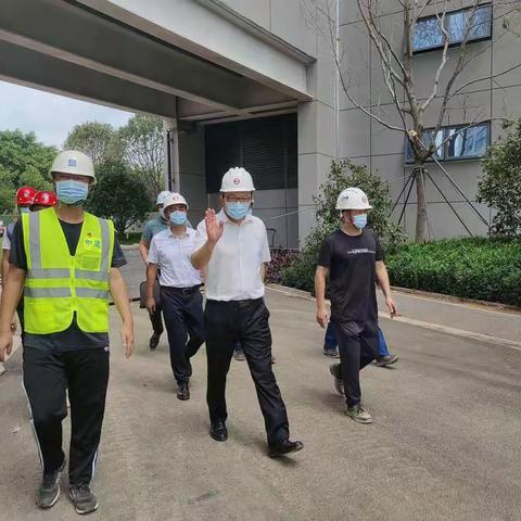 深圳市建筑工务署党组书记、署长姚亮带队突击检查深圳大学西丽校区建设工程（二期）项目