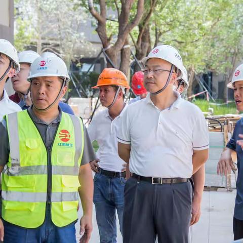 深圳市建筑工务署工程管理中心于琦主任赴深圳大学西丽校区（二期）项目专题部署安全大排查大整治工作