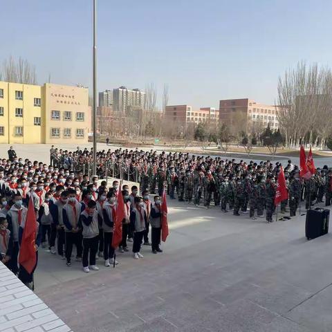 敬人律己 博学励行——初中七八年级召开学生教育大会