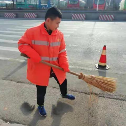 环卫工人工作一日体验                             初一（11）班 钟鸣远