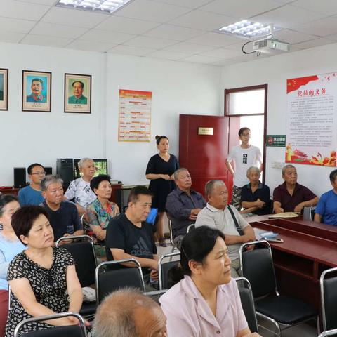 [天桥泺口]金水岸社区借助社区党会开展扫黑除恶宣传活动