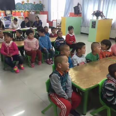 五马场乡双语幼儿园大二班的生活点滴。