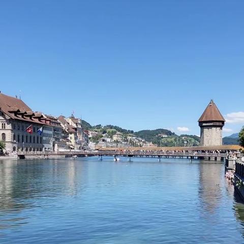 云游瑞士🇨🇭琉森（卢塞恩）·老城节狂欢！[玫瑰][玫瑰][玫瑰][啤酒][啤酒][啤酒][烟花][烟花][烟花]