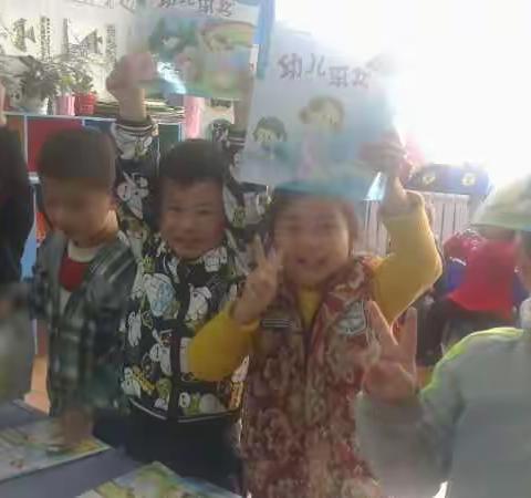 寿光市实验中学幼儿园分享阅读赠书活动