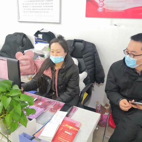 龙岗街道领导班子下社区督导2023年度城乡居民医保参保缴费工作