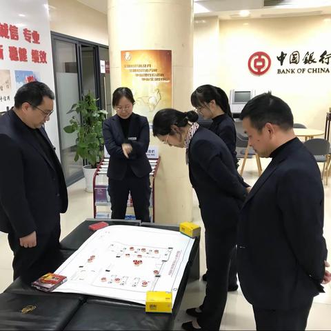 人瑞路支行开展犯罪分子抢劫案件应急演练