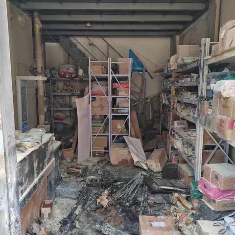 对辖区一过失引起火灾当事人“当场处罚 以案示警”