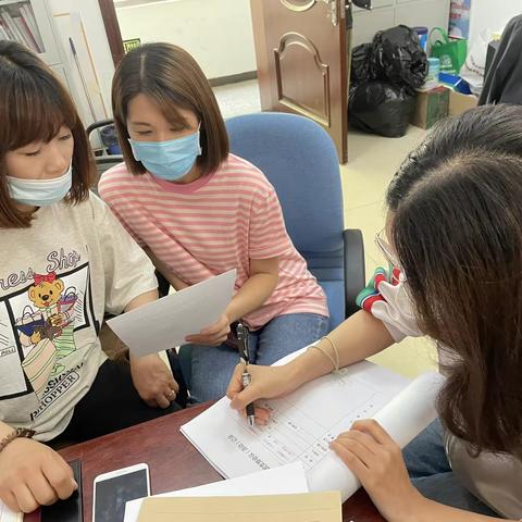 新村街道拥军里社区团支部学习建团100周年重要讲话精神——牢记领袖使命 勇担青春使命