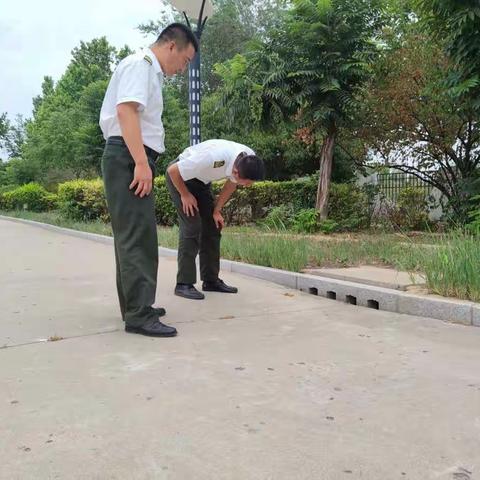 衡水东收费站积极应对强降雨天气，做好防汛准备工作