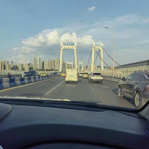 和爸爸一起工作