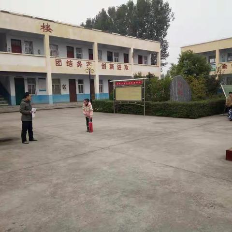 东乡中心小学119消防宣传日安全疏散演练