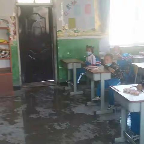 丰富多彩的金色童年