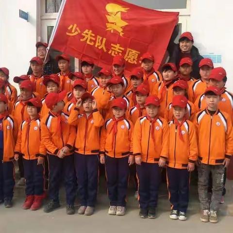 3月5日，为弘扬雷锋精神，新庄户小学三年级开展学雷锋歌曲，讲雷锋故事，做雷锋一样的人。