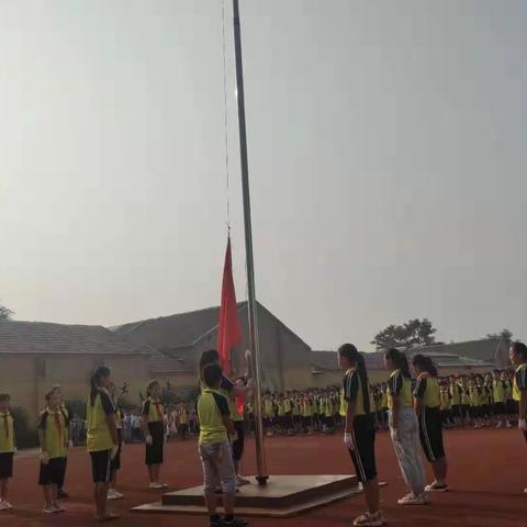 春风化雨又一载，换来桃李香满园——张炉集镇中心小学教师节感恩活动