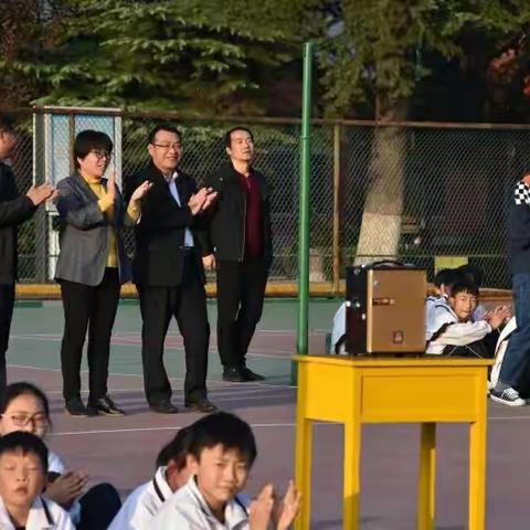 陕柴中学七、八年级队列队形比赛