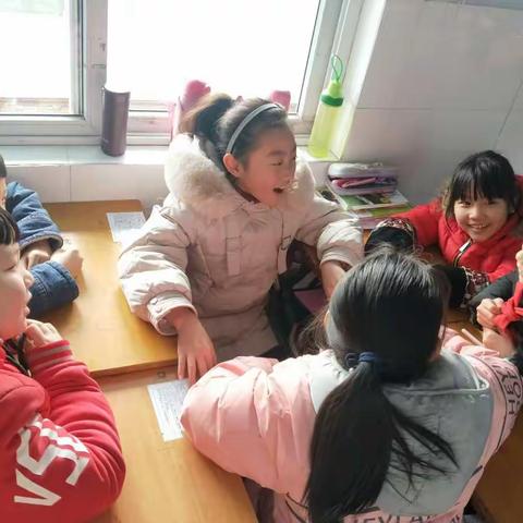 给孩子一个有意义的寒假——四四班家长进课堂活动（一）