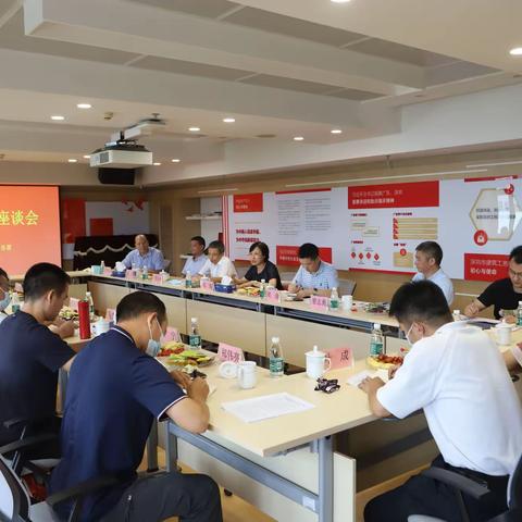 发扬军人优良作风，在推动政府工程高质量发展上做表率——我署召开军转干部座谈会