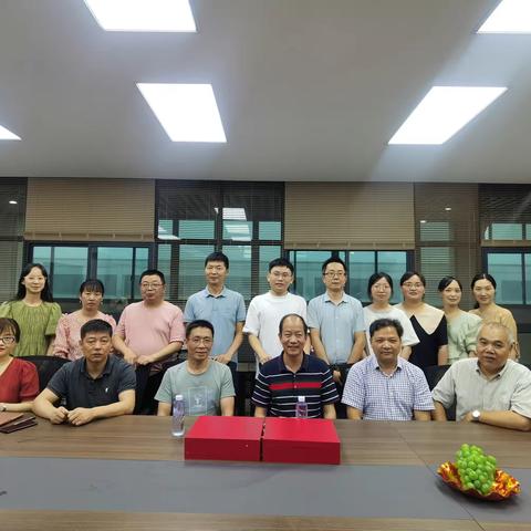夕阳无限好，晚霞别样红——  横街学校退休教师欢送会