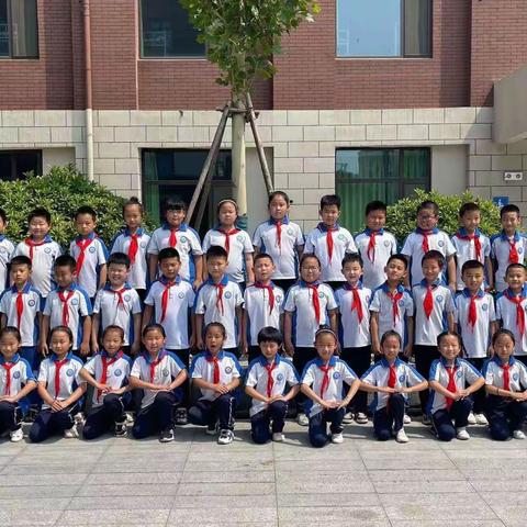 小义工进卖场实践活动