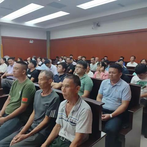 冯坡镇纪委组织镇村干部旁听法院庭审案件