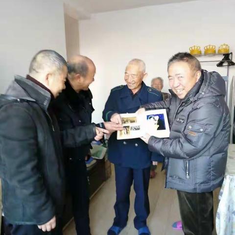 拜访老关工接力不了情