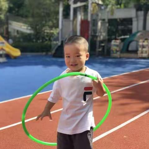 秋季幼儿穿衣搭配需注意的小细节