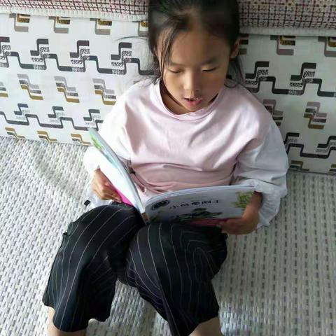 大家好，我是二年八班孙艺桐