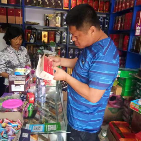 永城市局专卖不顾假期 开展“国庆”市场治理