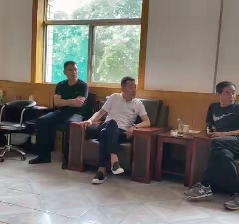 价格股应邀在武乡县市场监督管理局进行“转供电”环节电价专项治理工作业务指导和交流。