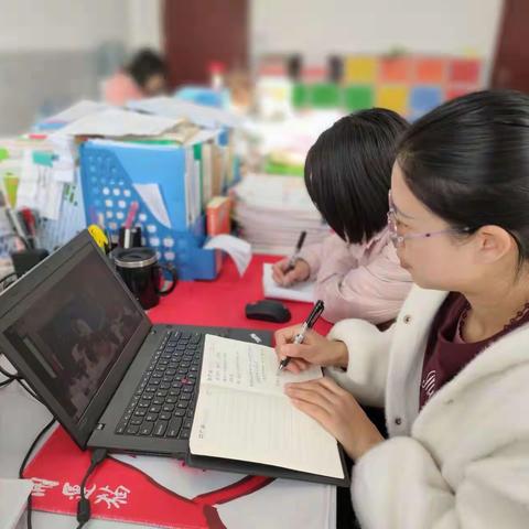 聚焦素养提升，助推专业成长——记三语组提高专业素养观摩课学习活动