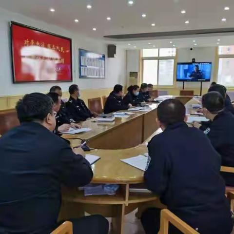 维明派出所组织观看吕建江先进事迹电影