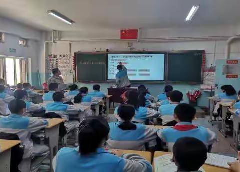 博乐市初中历史学研团“优化课堂教学 提升学科素养”第二次主题研讨活动