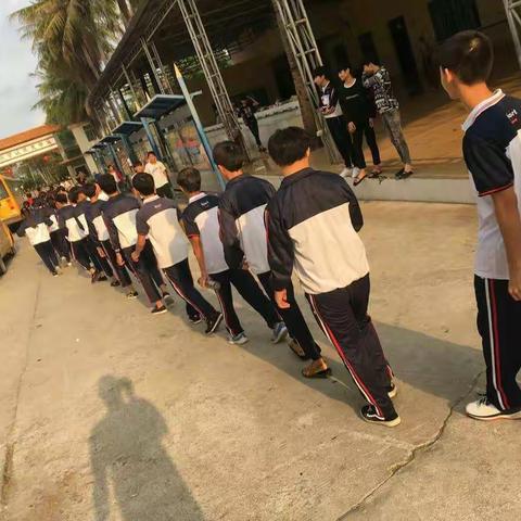 清明节“祭奠革命先烈，弘扬革命精神”――三亚青林学校