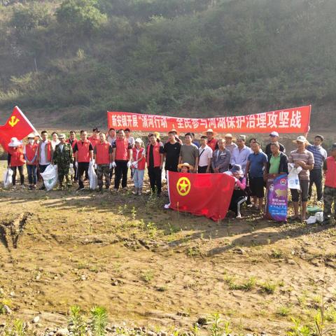 新安镇“管集镇、清河道、治村庄”常态化提升人居环境