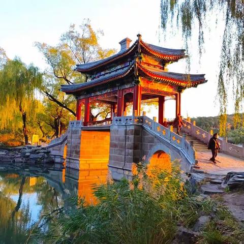 金秋十月，晨跑颐和园