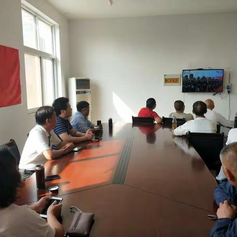 牛店镇李湾村“庆70华诞”群众自发组织庆伟大祖国70华诞戏曲表演