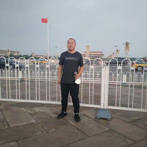 用真诚的爱感动学生