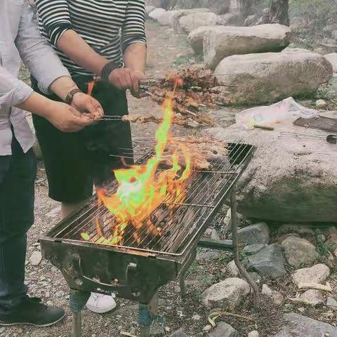 看尽人间奇观，烤出世间美味！—高丘镇阳光学校春游