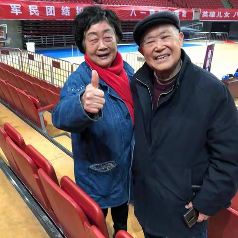 热心服务暖人心